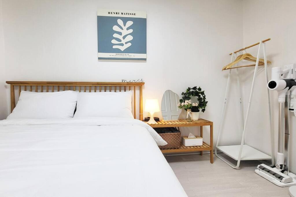 Apartamento 홍대 # H101 *